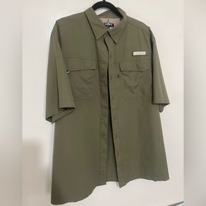 Habit Fishing/Outdoors Button Down Short Sleeved Shirt- Army Green- Large